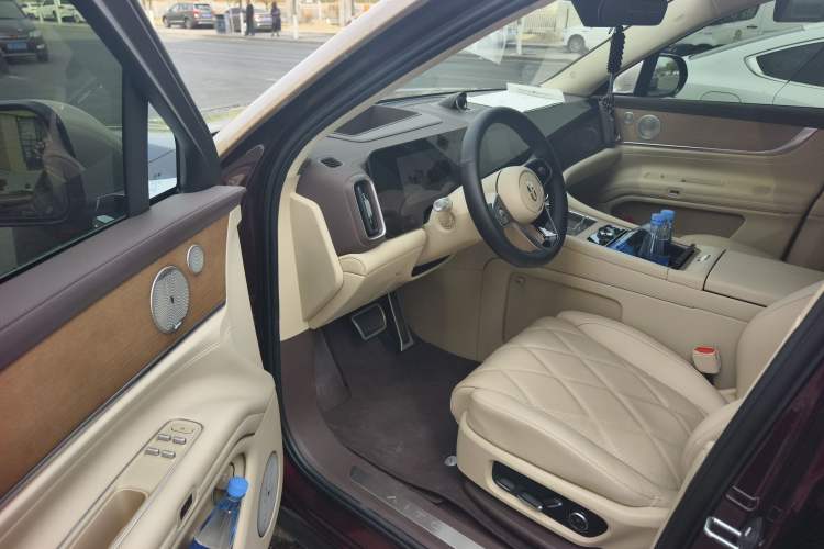 Used Hima AITO M9 2025 Extended-Range Ultra Version 52 kWh 6-Seater Driver Seat