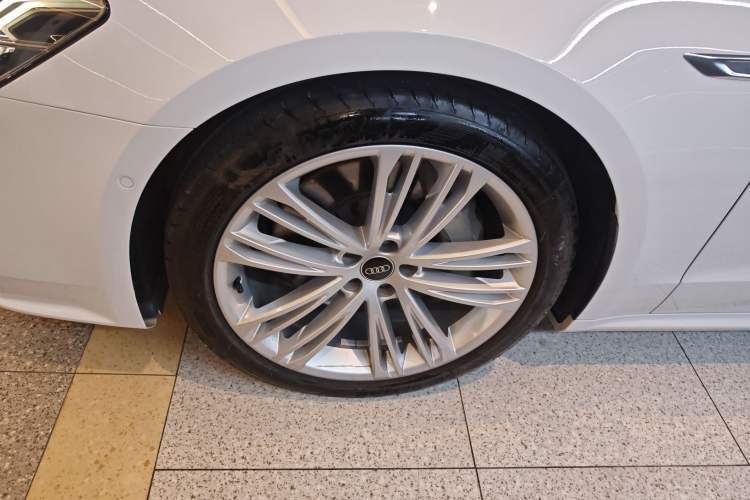 Used Audi A7L 2022 55 TFSI quattro S-line Zhiyuan Crystal Flow Package