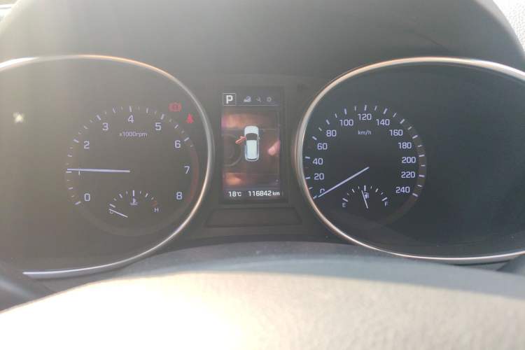 Used Hyundai Santa Fe 2017 2.4L Automatic Two-Wheel Drive Smart Version 5 Seats