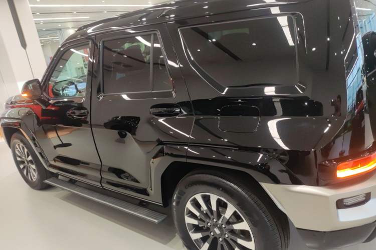 Used Tank 700 New Energy 2024 Hi4-T Extreme Edition Exterior 3