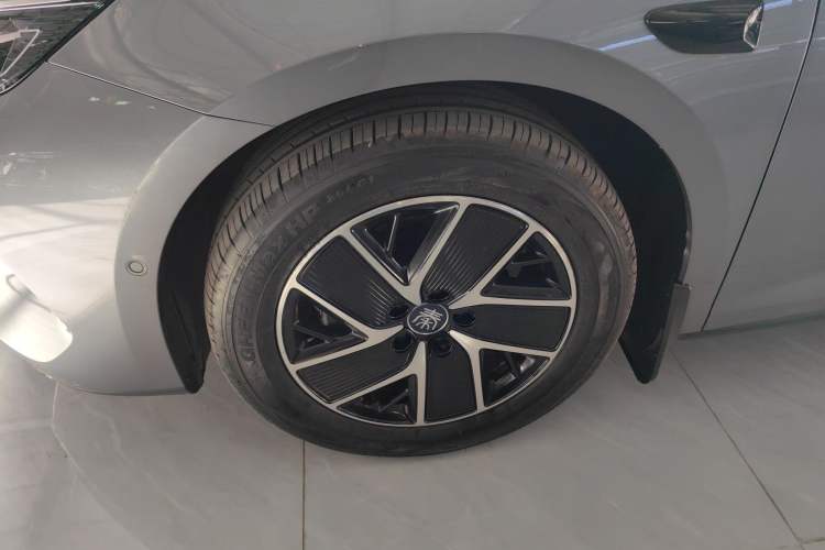 Used BYD Qin L 2025 DM-i Smart Drive 120KM Superior Model