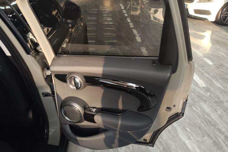 Used MINI MINI 2020 1.5T COOPER Artist Five-Door Edition