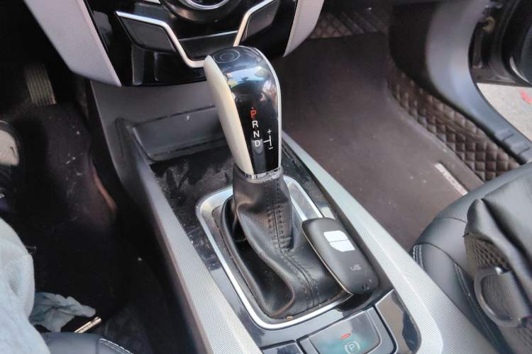 Used Luxgen U6 SUV 2014 1.8T ZhiZun Model