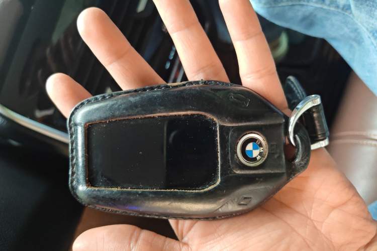 Used BMW X5 2019 xDrive40i Luxury Model with M Sport Package Vehicle Key