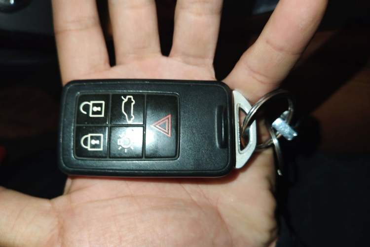 Used Volvo S60 2014 S60L 2.0T Zhiyuan Edition