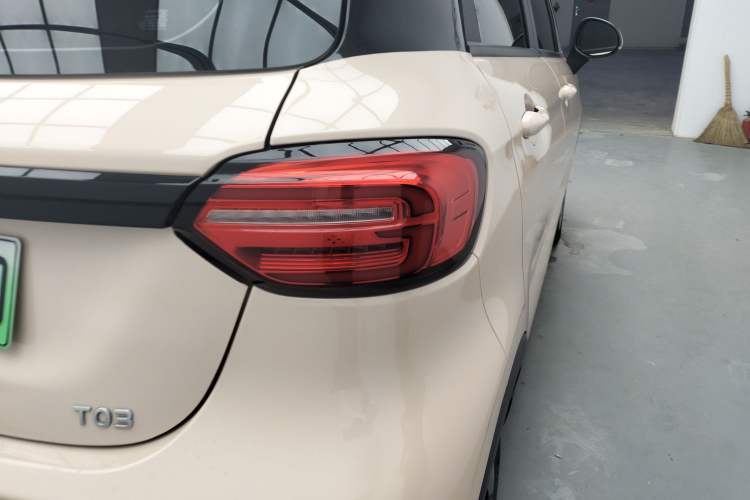 Used Leapmotor T03 2023 200 Lite Edition Right Rear Taillight