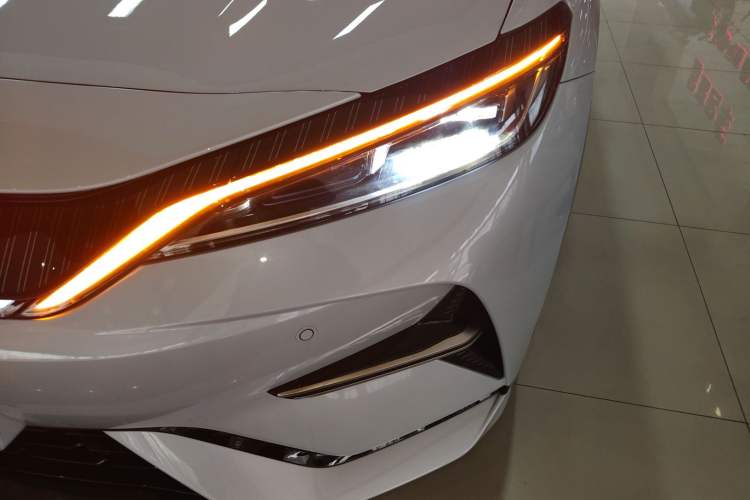 Used BYD Song L EV 2025 Intelligent Driving Version 662 km LiDAR Excellence Edition