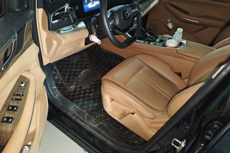 Used Landian E5 2023 1.5L DE-i 100KM Comfort Edition 7-Seater Driver Seat