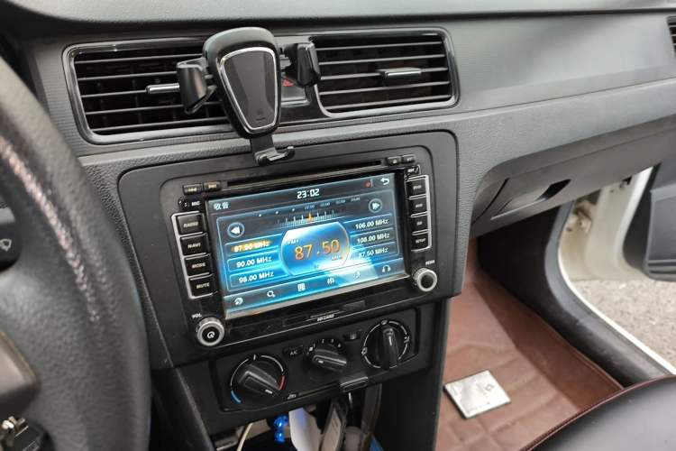 Used Volkswagen Santana 2013 1.6L Manual Fashion Edition