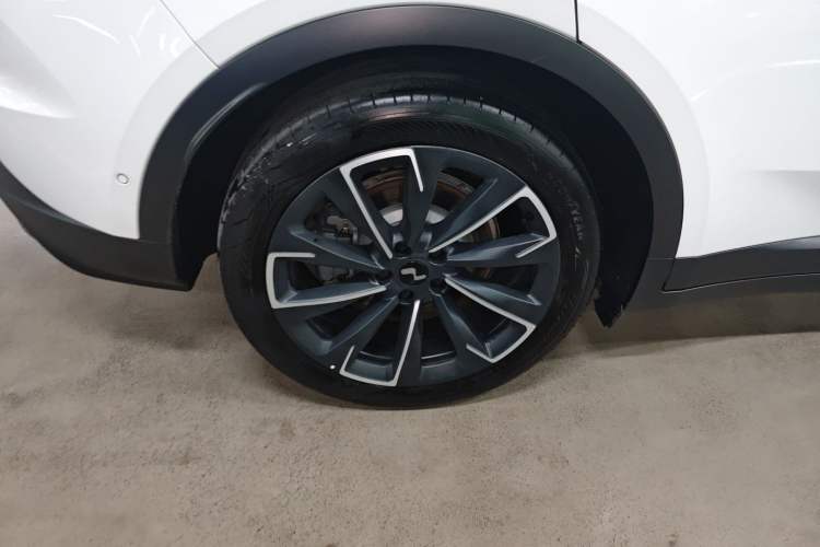 Used ONVO L60 2024 60 kWh Rear-Drive Version Right Rear Wheel Hub