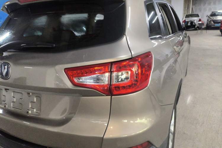 Used CHANGAN CS75 2014 2.0L Manual Luxury Version China V Standard
