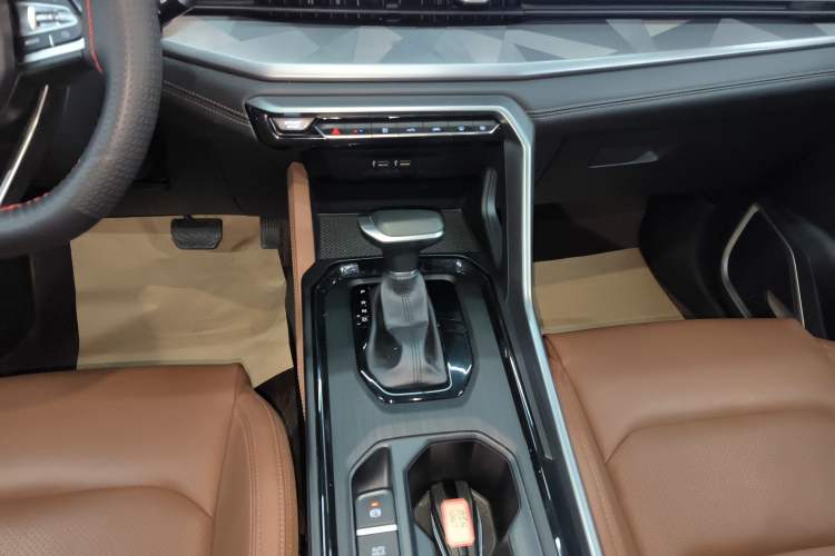 Used Geely Auto Vision X6 2021 PRO 1.4T Automatic Prestige Model
