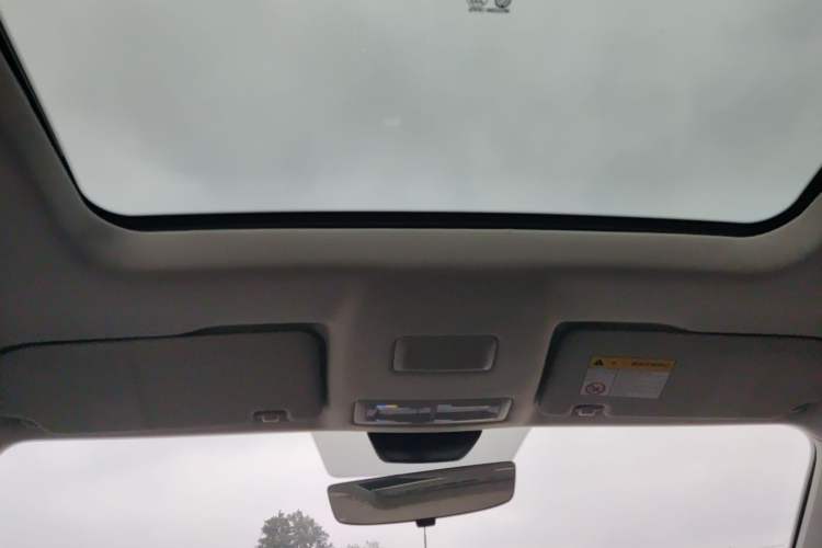 Used Roewe i5 2023 1.5L CVT Luxury Edition
