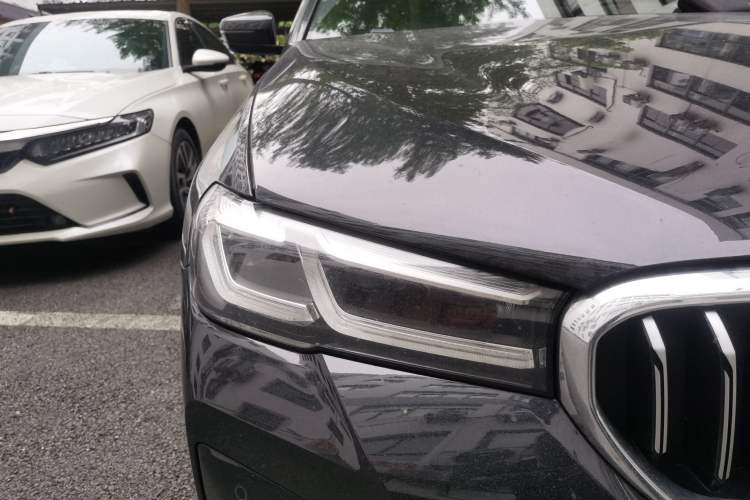 Used BMW 5 Series 2021 530Li Leading Model M Sport Package Right Front Headlight