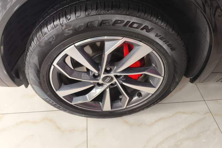 Used Audi Q5L 2025 40 TFSI Luxury Dynamic Edition
