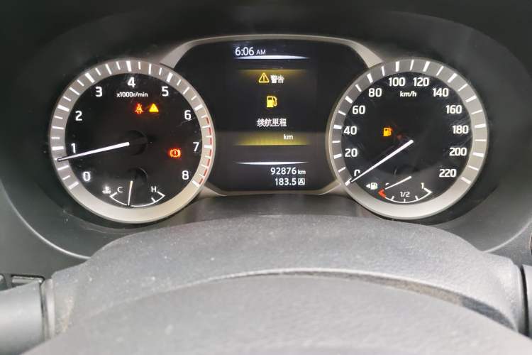 Used Nissan Navara 2021 2.5L Facelift Manual Two-Wheel Drive Comfort Version QR25 Odometer Close Up