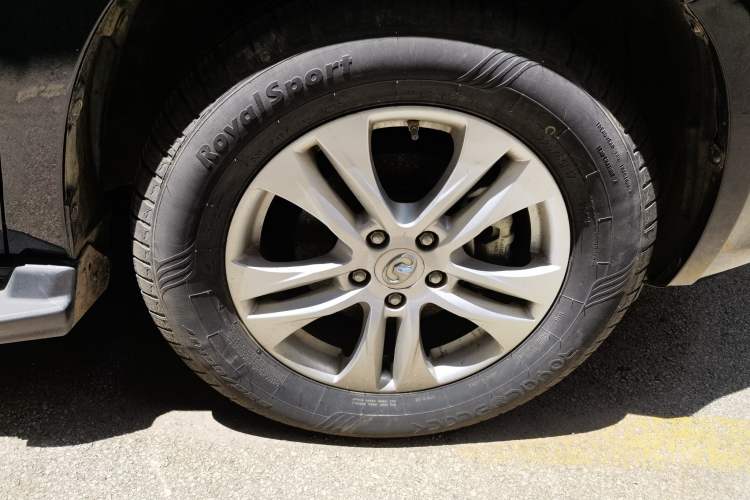 Used Haval H6 2013 Upgraded Model 2.4L Automatic Two-Wheel Drive Prestige Version
