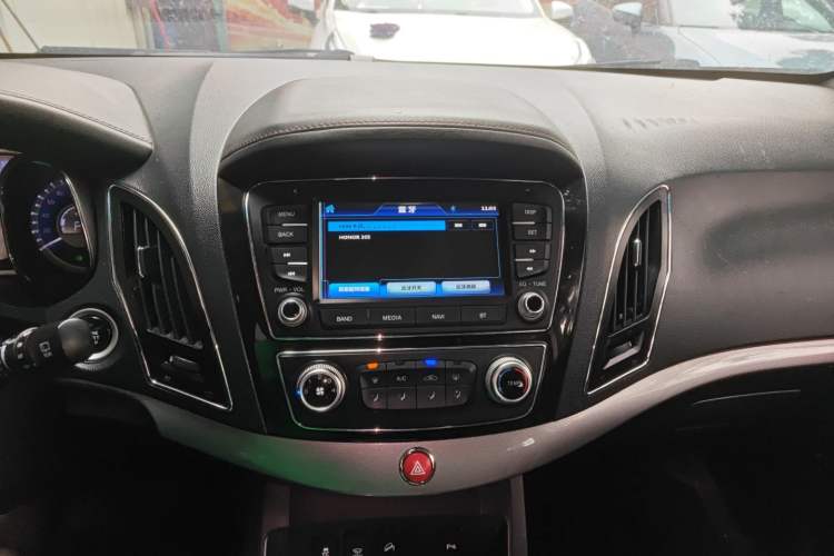 Used JAC Refine S5 2015 1.5T Automatic Luxury Model
