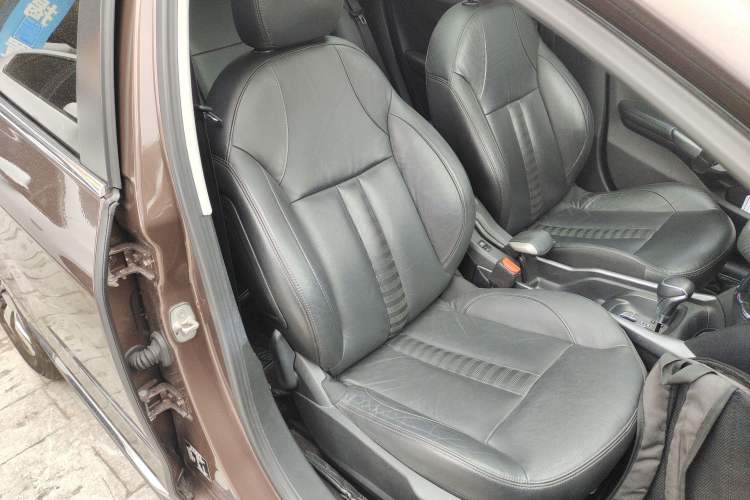 Used Peugeot 2008 2014 1.6L Automatic Navigation Edition
