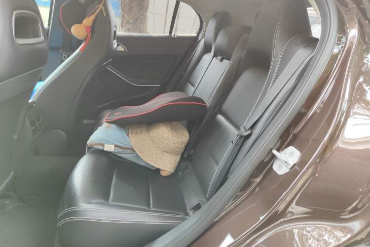 Used Mercedes-Benz GLA 2016 GLA 200 Sport Edition Left Rear Seat