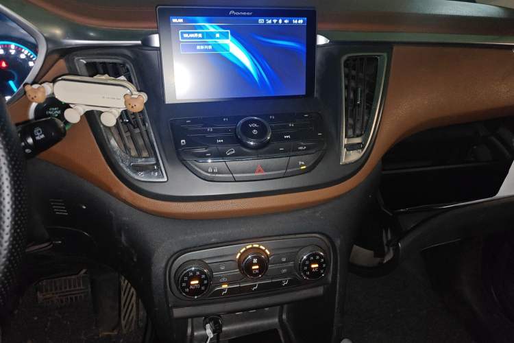 Used Soueast DX7 2017 1.5T Automatic Luxury Model
