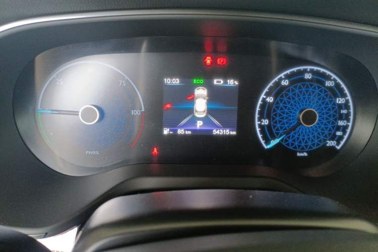 Used Hongqi E-QM5 2022 431 km Charge & Enjoy Edition Odometer Close Up