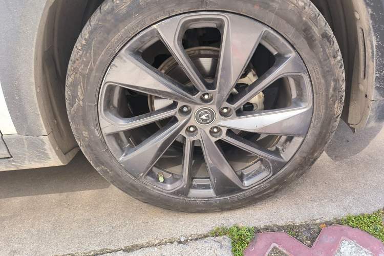 Used CHANGAN UNI-T 2020 1.5T Flagship Version Right Front Wheel Hub