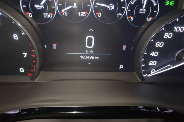 Used Cadillac XT5 2018 25T Luxury Model
