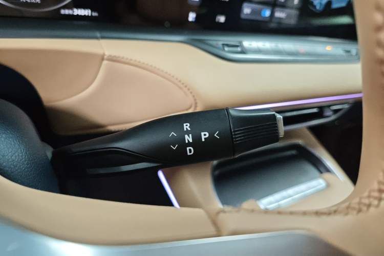 Used VOYAH FREE 2024 Ultra-Long Range Intelligent Driving Version Gear Lever