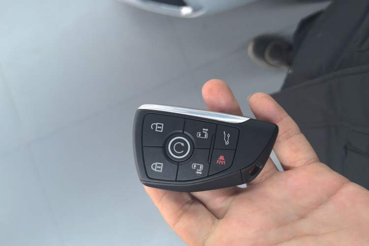 Used Buick GL8 New Energy 2025 Lu Shang Smart Enjoyment Edition 7-Seater
