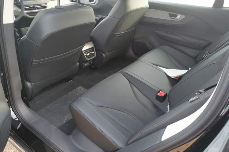 Used Hongqi E-QM5 2024 500km Range Edition