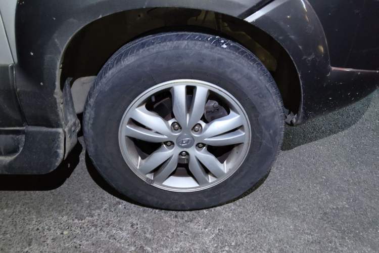 Used Hyundai Tucson 2009 2.0L Manual Two-Wheel Drive Fashion Edition
