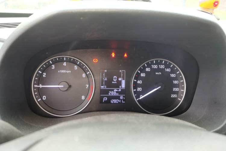 Used Hyundai ix25 2015 1.6L Automatic Two-Wheel Drive Smart GLS Trim Instrument Cluster