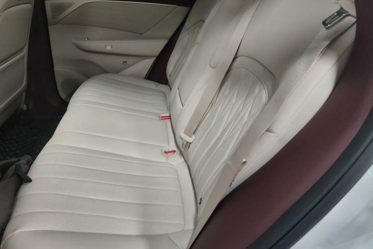 Used Dongfeng Aeolus L8 2025 Model 185KM Dream Edition
