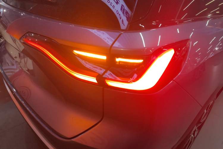 Used Nio ES8 2020 415 KM Signature Edition 7-Seater Version