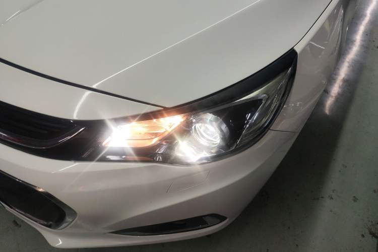 Used Chevrolet Malibu 2017 1.5T Automatic Luxury Edition Left Front Headlight