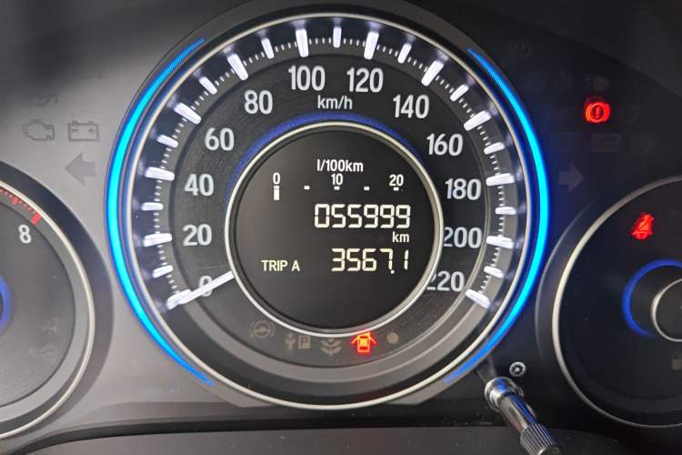 Used Honda Crider 2013 1.8L manual Comfort version Odometer Close Up