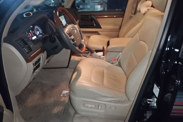 Used Toyota Land Cruiser 2012 4000
