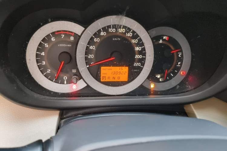 Used Toyota RAV4 2012 Luxurious Edition 2.0L Automatic All-Wheel Drive
