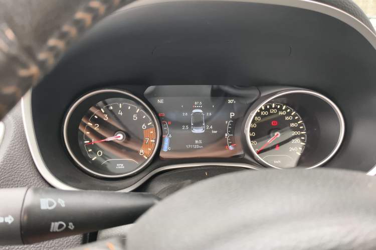 Used Jeep Compass 2017 200T Automatic Family Edition