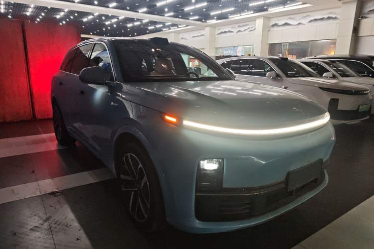 Used Li Auto L7 2024 Ultra Model Front Right 45 Deg