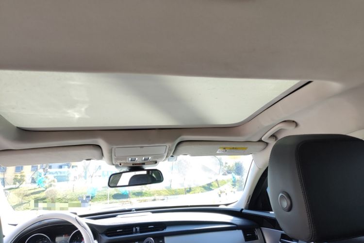 Used Jaguar XF 2016 XF 2.0T Two-Wheel-Drive Luxury Edition
