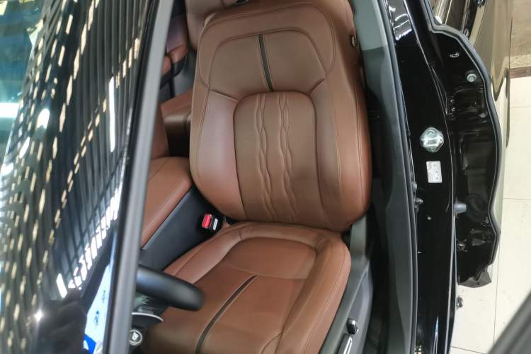 Used Honda UR-V 2020 370TURBO Two-Wheel Drive Luxury Edition
