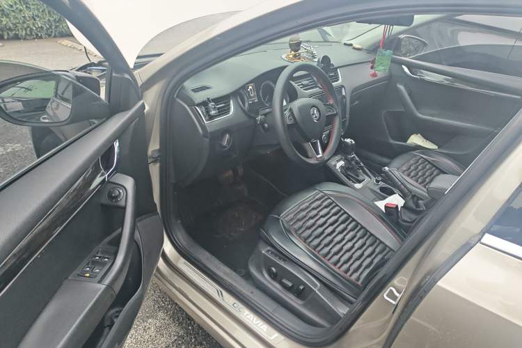 Used Skoda Octavia 2018 TSI280 DSG Flagship Edition
