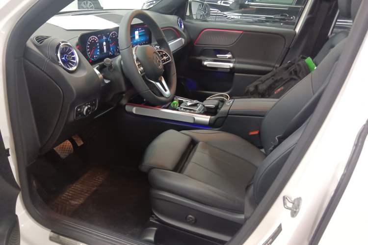 Used Mercedes-Benz GLB 2021 GLB 200 Dynamic Edition Left Front Seat