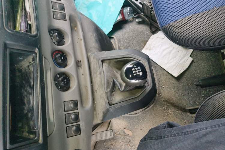 Used JMC Transit 2017 2.8T Commercial Version Short Wheelbase Mid-Roof 6/7/8-Seater JX493
