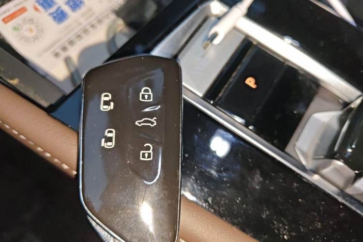 Used Volkswagen Viloran 2022 380TSI Prestige Edition
