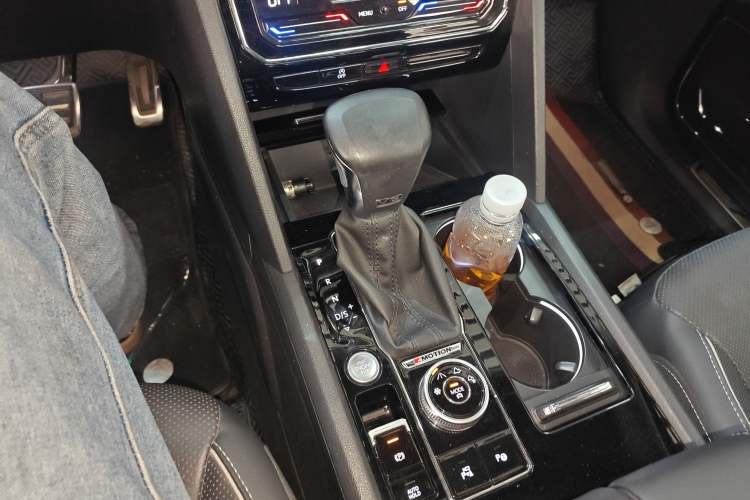 Used Volkswagen Teramont X 2019 530 V6 Four-Wheel Drive Prestige Flagship Edition Gear Lever