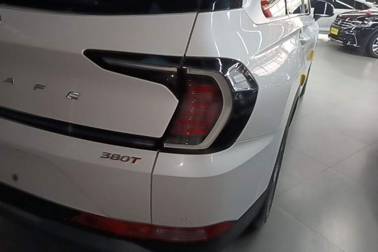 Used Hyundai Santa Fe 2023 Traveler 380T GDi Automatic Two-Wheel Drive GLX Elite Edition
