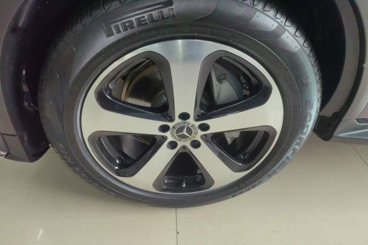 Used Mercedes-Benz GLC 2018 GLC 260 4MATIC Luxury Model
